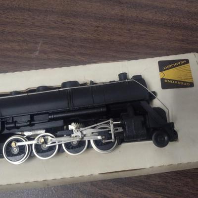 Vintage Tyco Santa Fe Steam Engine with Tender 'Mikado' in Original Box HO Scale