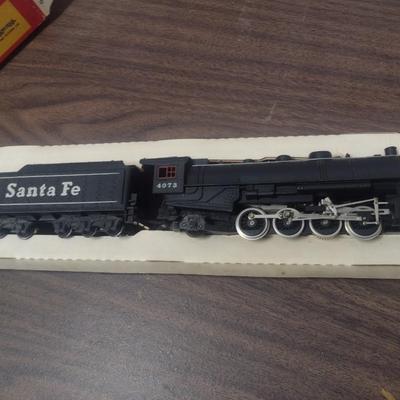 Vintage Tyco Santa Fe Steam Engine with Tender 'Mikado' in Original Box HO Scale