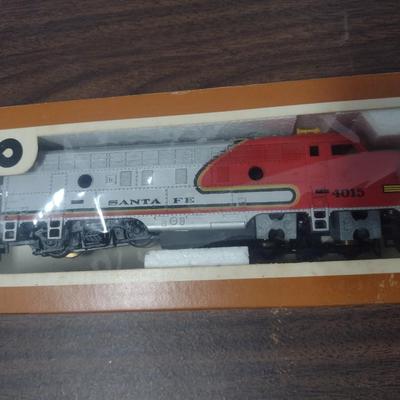 Vintage Tyco Santa Fe HO Scale Diesel Engine #4015 in Original Box