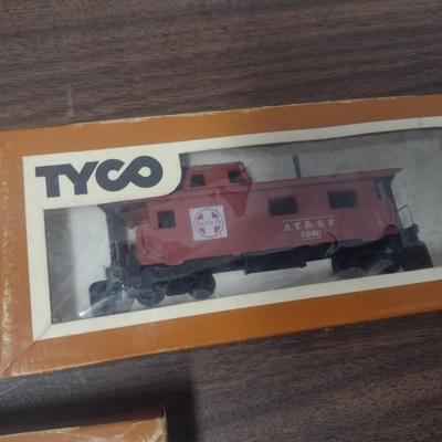Set of Three Tyco HO Scale Rail Cars Includes Santa Fe 7240 Caboose, El Capitan Box Car and Virginian Hopper