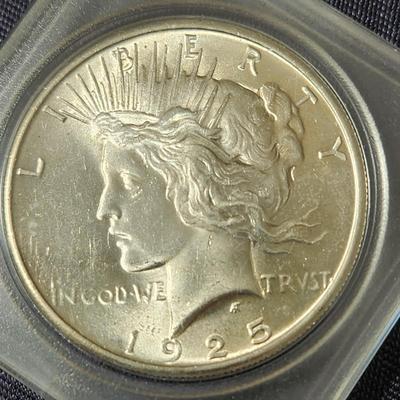 4 Silver Peace Dollars Coins 1922 1923 1924 1925