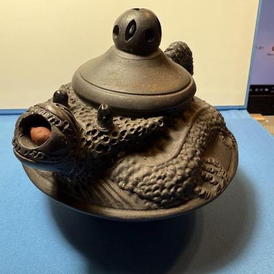 VINTAGE DRAGON HAND MADE IN YIXING CHINA CLAY TEAPOT WITH LID AS PICTURED. (SMALL CHIP ON THE INNER LID AS PIC'D).