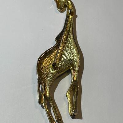 Large Vintage Enamel 5" Figural Giraffe Pin/Brooch in Good Preowned Condition.