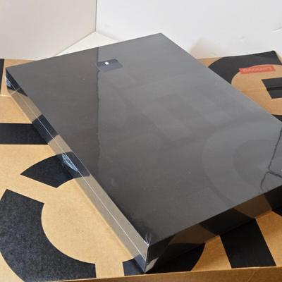 Sealed Lenovo Legion 7 16IRX9 -i9 14900HX 32GB/1TB RTX 4070 8GB 16" WQXGA