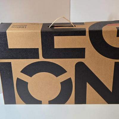 Sealed Lenovo Legion 7 16IRX9 -i9 14900HX 32GB/1TB RTX 4070 8GB 16" WQXGA
