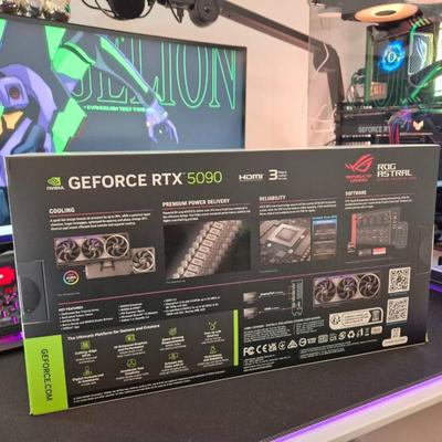 New ASUS ROG ASTRAL Nvidia Geforce RTX 5090 32GB OC GAMING-