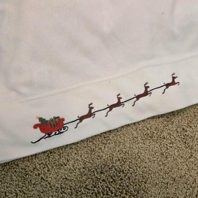 Twin Bedding Lot – Serta Mattress Pad, Sheets, Blanket & small pillow - Berkshire Comforter