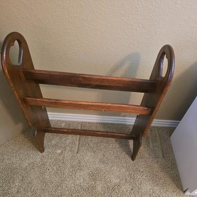 Wooden Quilt Rack with Handmade Patchwork Quilt & Standing Mirror
