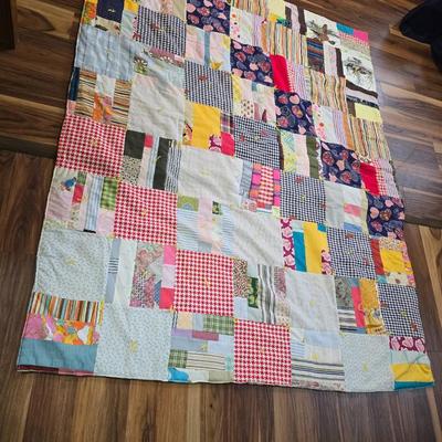 Wooden Quilt Rack with Handmade Patchwork Quilt & Standing Mirror
