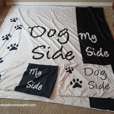 “Dog Side / My Side” Queen-Size Novelty Encasement Sheet – Paw Print Design