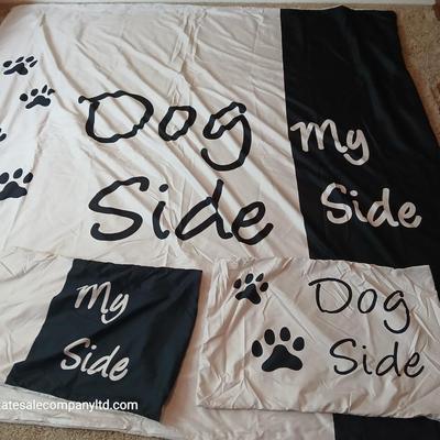 “Dog Side / My Side” Queen-Size Novelty Encasement Sheet – Paw Print Design