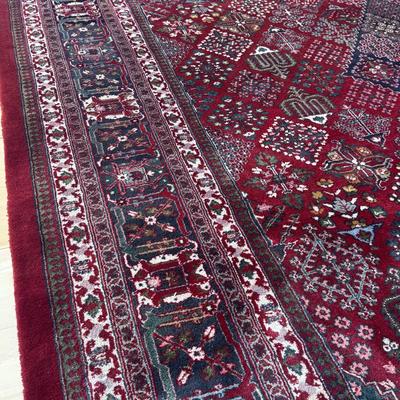 Beautiful Area Rug - 9’ x 14’ (LR-DZ)