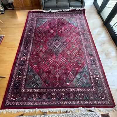 Beautiful Area Rug - 9’ x 14’ (LR-DZ)
