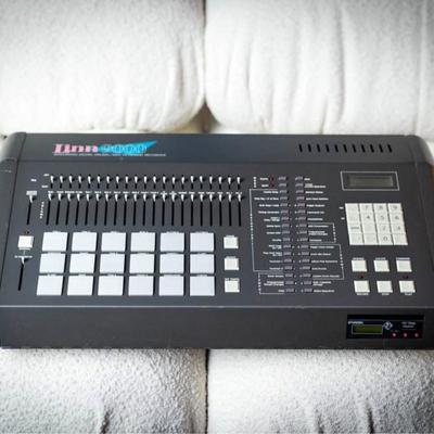 Linn 9000 Integrated Digital Drum Machine (Forat)