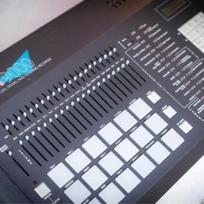 Linn 9000 Integrated Digital Drum Machine (Forat)