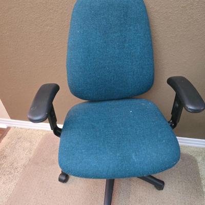 Office Comfort Bundle – Chair with Rolling Mat, Heated Massage Cushion