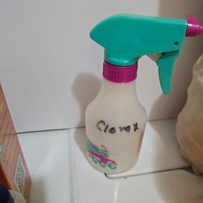 Laundry Supply Lot – Detergents, Lint Rollers & More