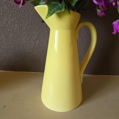 Bright Spring Décor Lot – Pitcher Vase with Florals & Ceramic Bird