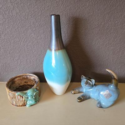 Ceramic Decor Lot – Mid-Century Cat, Baby Yoda Planter & Ombre Vase