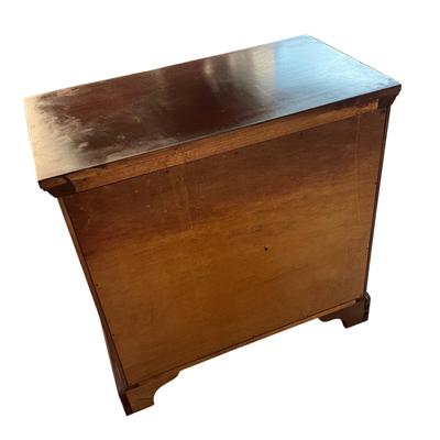 Sale Photo Thumbnail #80: Measurements:
32" width, 17" depth, 32" height
Comes with four drawers