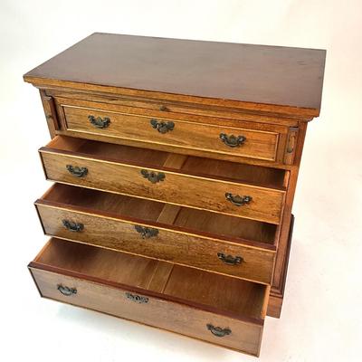 Sale Photo Thumbnail #84: Measurements:
32" width, 17" depth, 32" height
Comes with four drawers