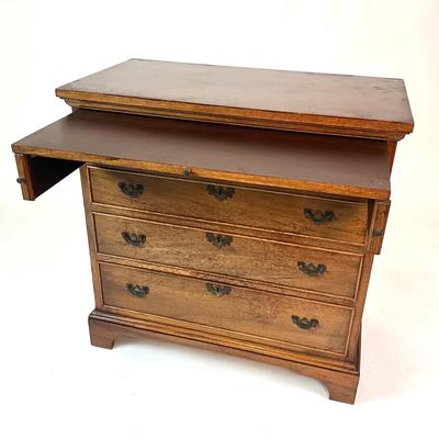 Sale Photo Thumbnail #82: Measurements:
32" width, 17" depth, 32" height
Comes with four drawers
