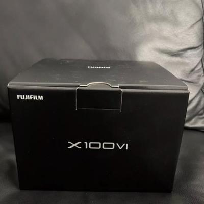 Fujifilm X100VI 40.2MP Advanced Compact Digital Camera - Black (BRAND NEW)