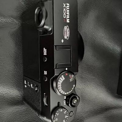 Fujifilm X100VI 40.2MP Advanced Compact Digital Camera - Black (BRAND NEW)