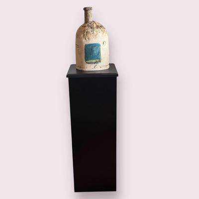 Abstract Ceramic Sculpture w/ Stand (D-DZ)
