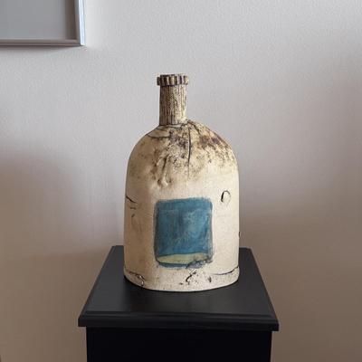 Abstract Ceramic Sculpture w/ Stand (D-DZ)
