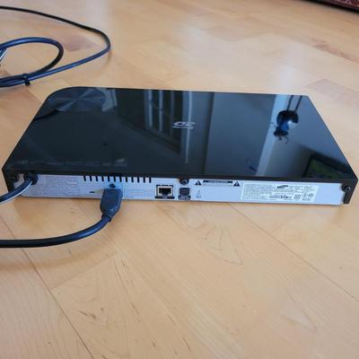 Samsung Blue Ray Player and DVDs (D-EL)