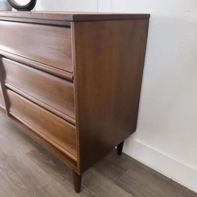 Vintage Mid Century 6-Drawer Walnut Dresser Credenza w/Rounded Sculptural Handles & Tapered Legs by Owosso