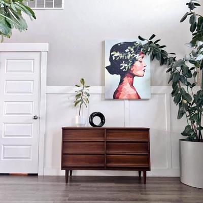 Vintage Mid Century 6-Drawer Walnut Dresser Credenza w/Rounded Sculptural Handles & Tapered Legs by Owosso