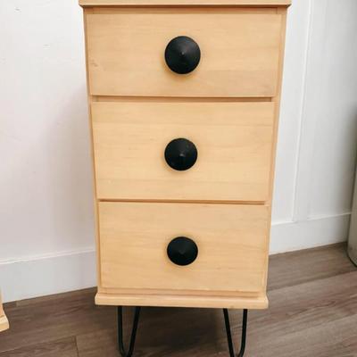 Vintage Mid Century 1950’s 4-Drawer High Boy Dresser & 3-Drawer Nightstand w/Black Round Conical Hardware & Hairpin Legs