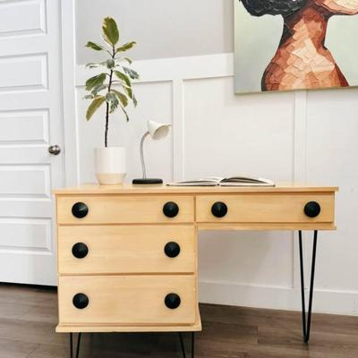 Vintage Mid Century 1950’s 4-Drawer Writing Desk w/Black Round Conical Hardware & Hairpin Legs