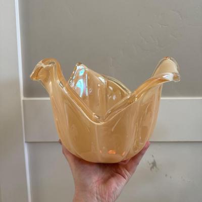 Large Vintage Italian Murano Handblown Glass Centerpiece Bowl w/Rolled Edges in Peach Lustre - Sticker Backstamp