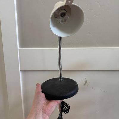 Vintage Mid Century Big Eye Table Lamp w/Chrome Adjustable Gooseneck, White Shade & Black Metal Base