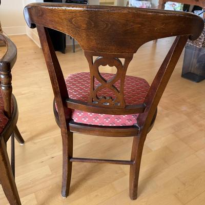 Antique-Style Dining Chairs (D-BM)