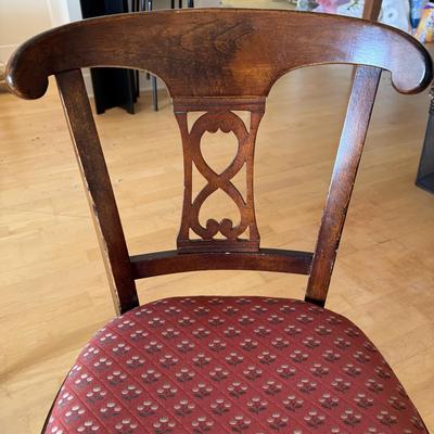 Antique-Style Dining Chairs (D-BM)