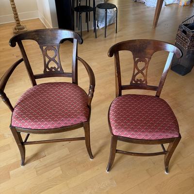 Antique-Style Dining Chairs (D-BM)