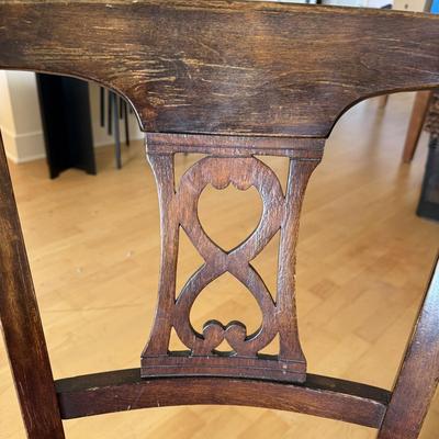Antique-Style Dining Chairs (D-BM)