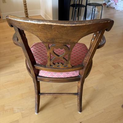 Antique-Style Dining Chairs (D-BM)
