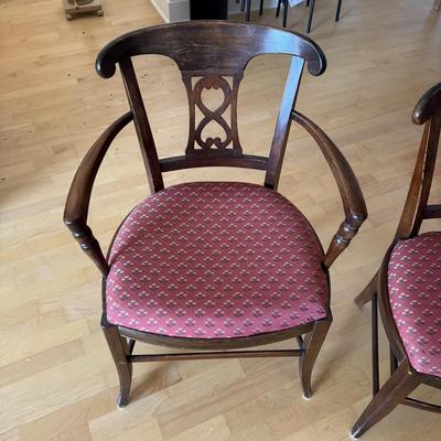 Antique-Style Dining Chairs (D-BM)