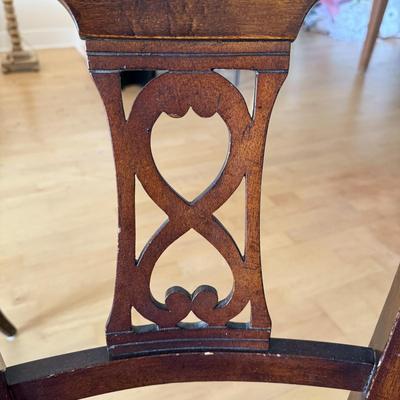 Antique-Style Dining Chairs (D-BM)