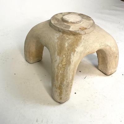 Sale Photo Thumbnail #180: Measurements:
16" Height, 22" Diameter bird bath top