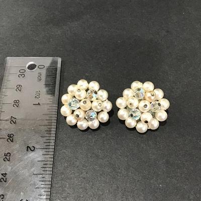 Beautiful Vintage crystal clip on earrings