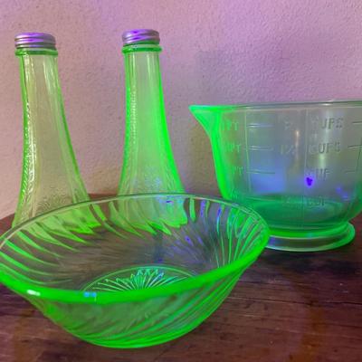 Uranium glass pitcher, glasses & S&P