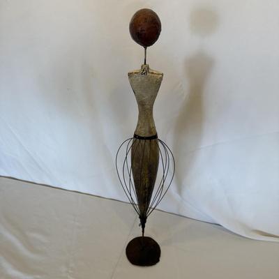 Abstract Female Figure Statue (D-BM)