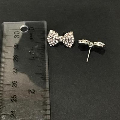 Beautiful, vintage, rhinestone bow studded earrings