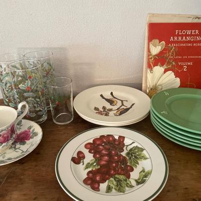 Vintage kitchen plates & cups